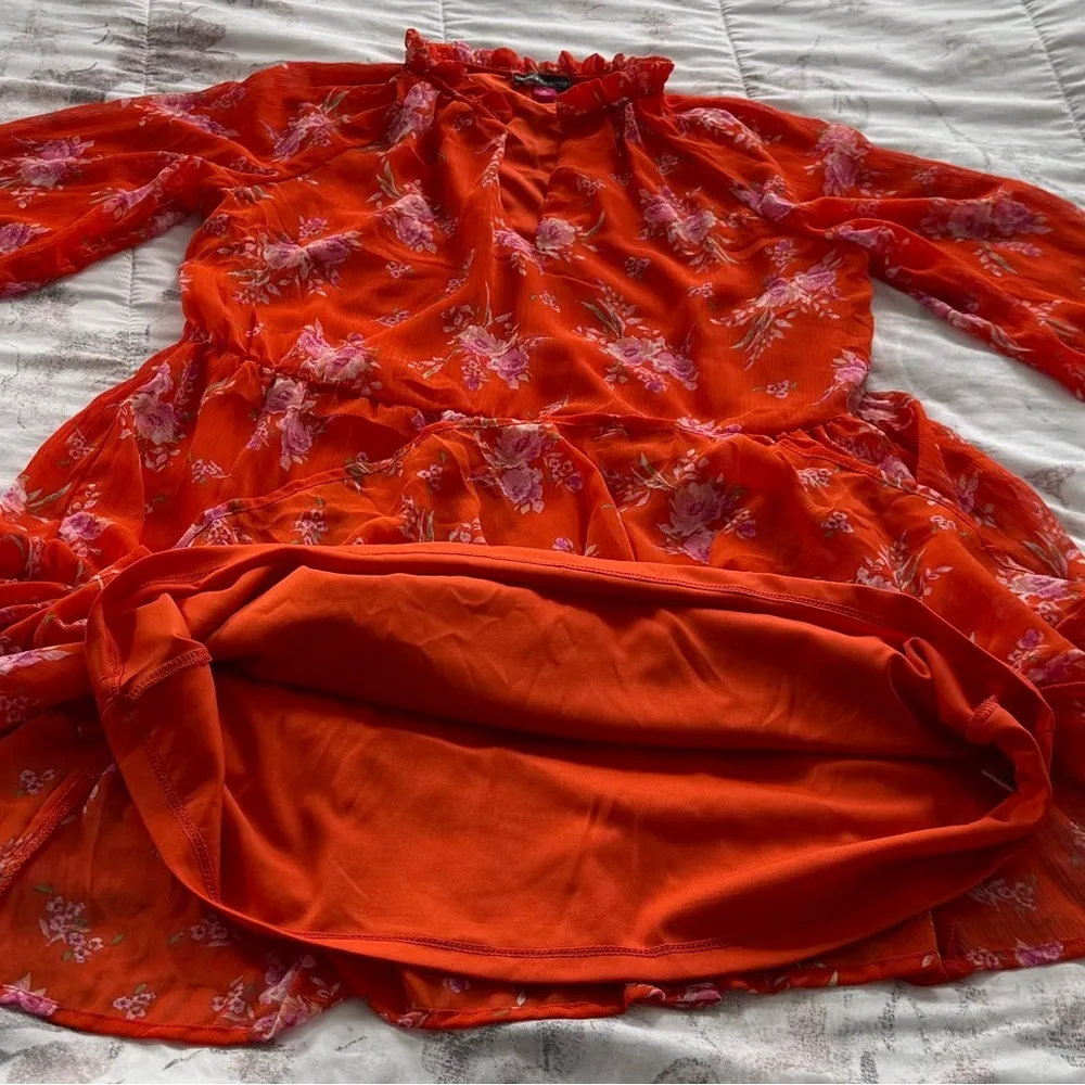 Vince Camuto floral orange tiered lined balloon sleeve dress, size M pullover - Image 16