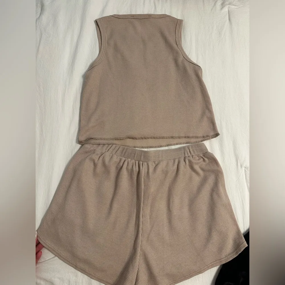 Women's Tan Sleepwear Set Size L - Image 4