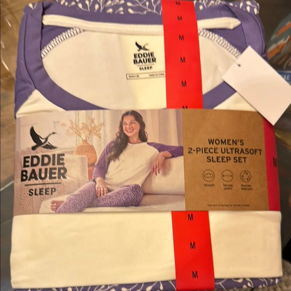Eddie Bauer NWT  Purple and Cream Pajama Set size medium - Image 4
