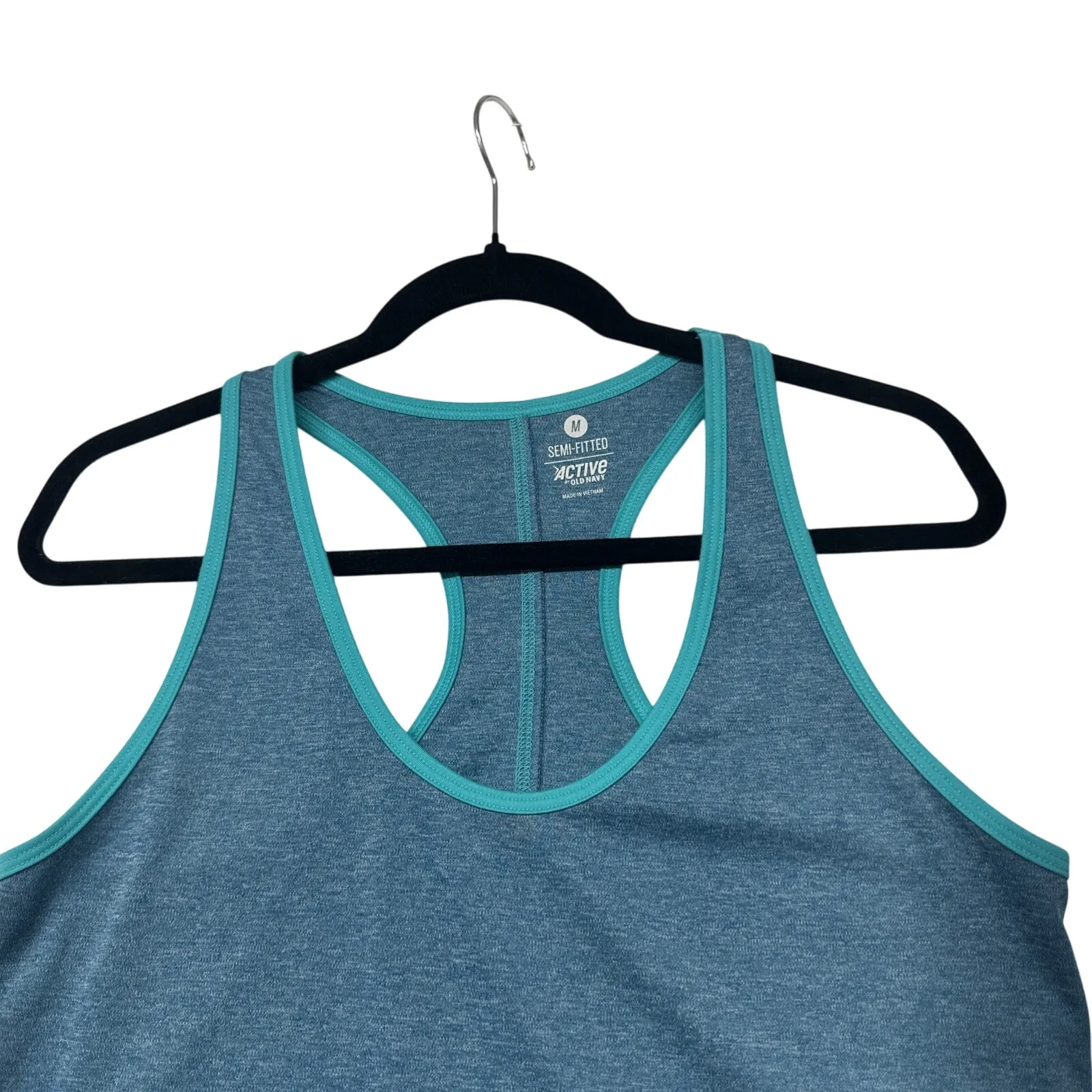 Old Navy Active Semi-fitted Tippe Tank Top Size Medium Green - Image 3
