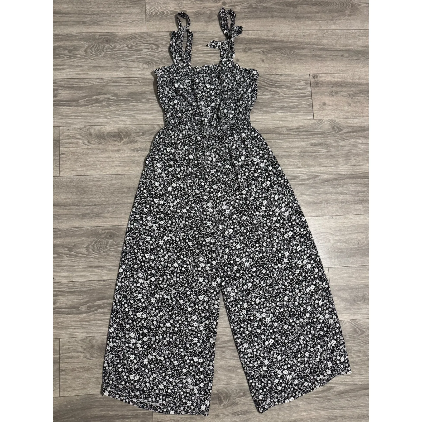 Blue Rair‎ Women Floral Jumpsuit Wide Leg Crop Tie Shoulder Smocked Waist Size L Black Size L - Image 3