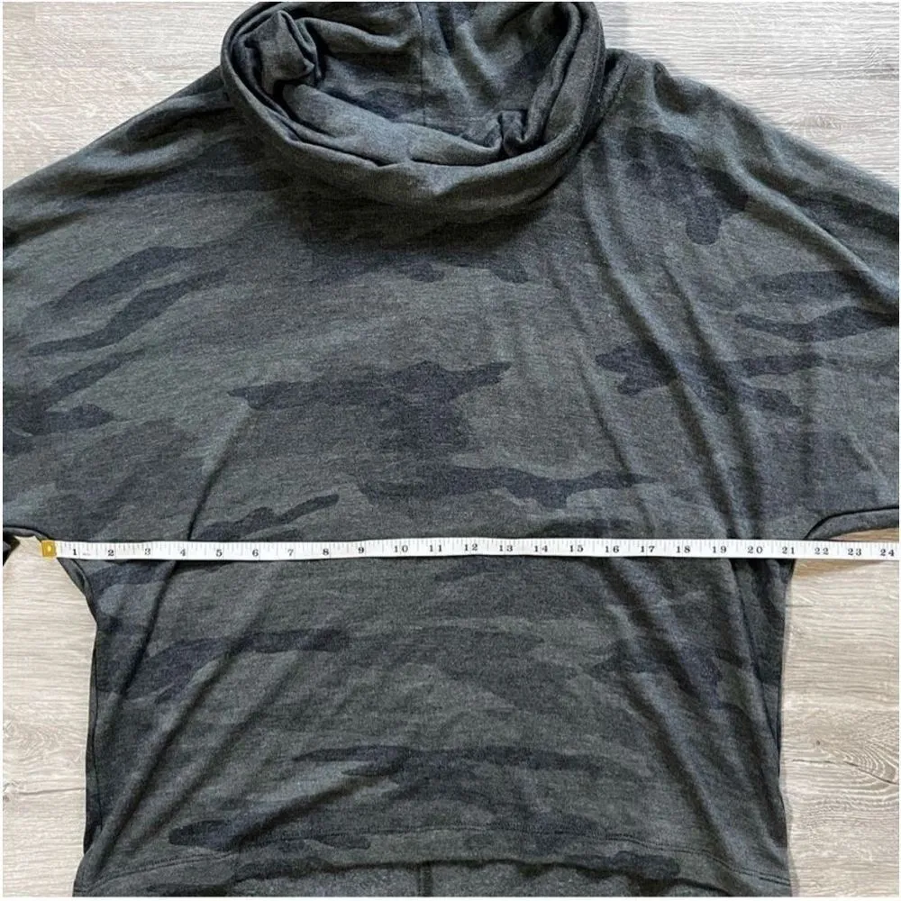 Splendid Camo Cowl Neck Dolman Long Sleeve Lightweight Sweater Top Sz M Green - Image 10