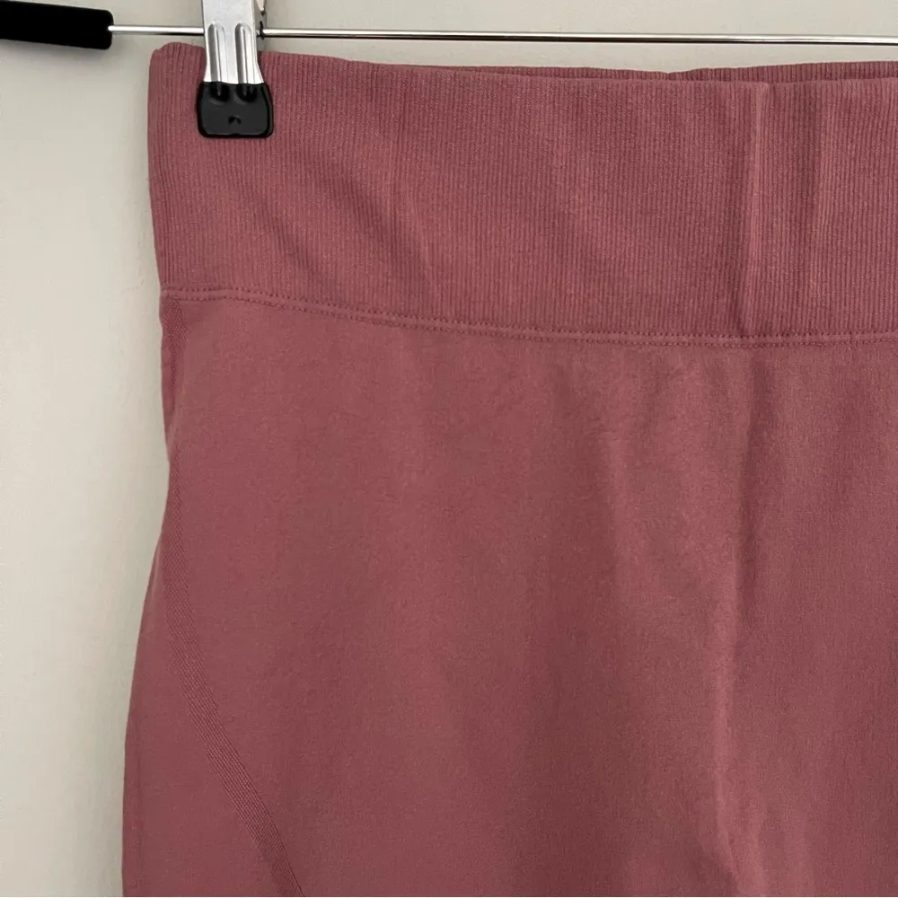 Fabletics High Waisted SculptKnit Openwork 7/8 Leggings - Image 4