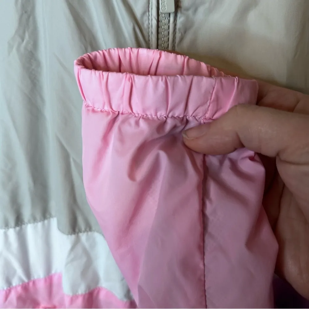Garage size Large (juniors) Gray, pink, and white windbreaker - Image 9