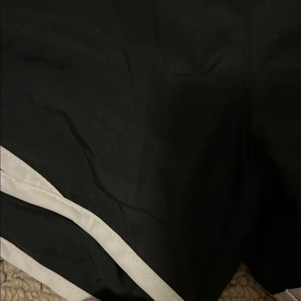 Nike Women's Black Athletic Shorts - Image 3
