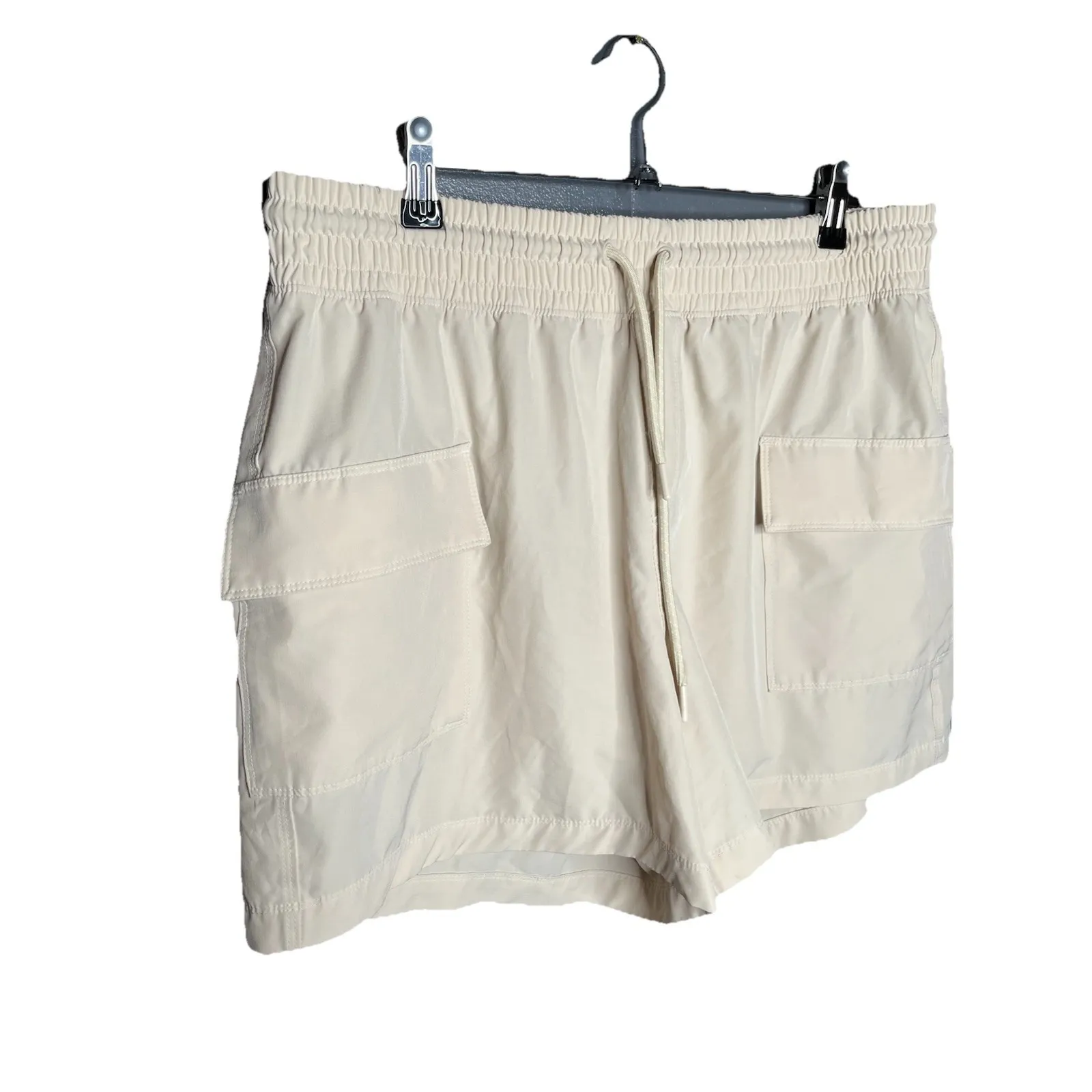 Old Navy Stretch Tech Women's  Large Shorts with Pockets Elastic Drawstring - Image 3