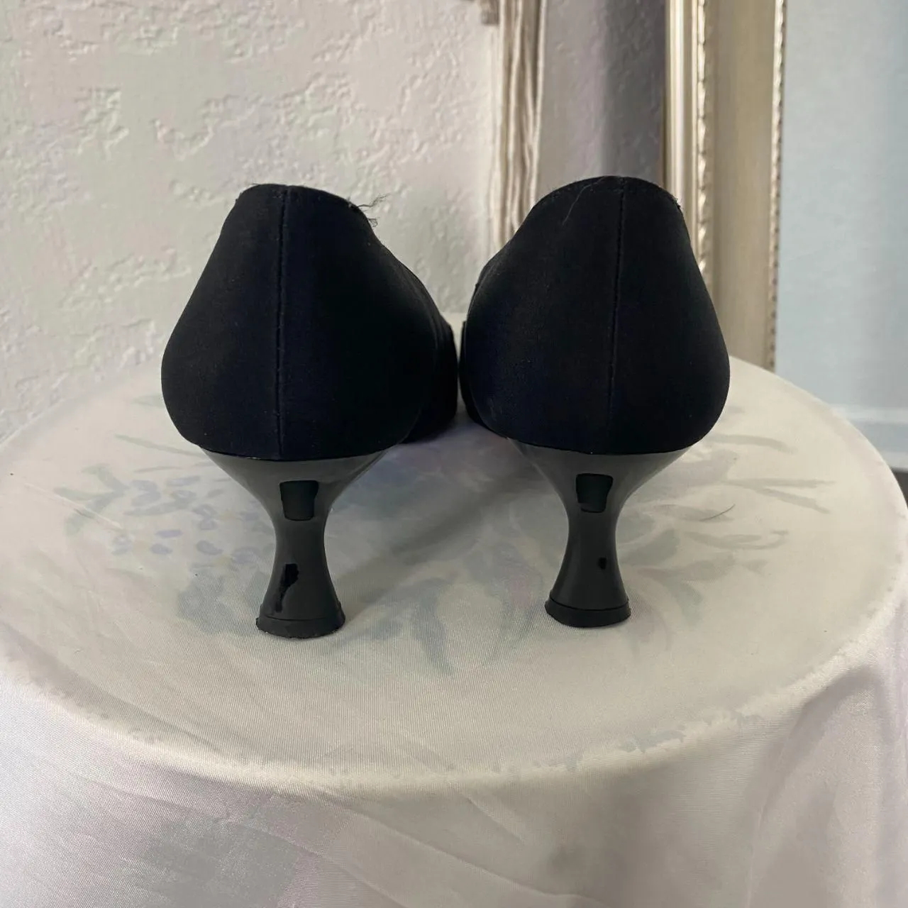 Stuart Weitzman 90s Designer Black Pointy Elegant Pointy Bow Kitten Heels US 7 - Image 7