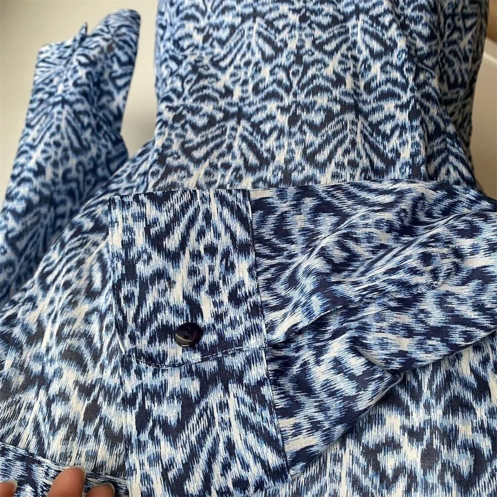 Foxcroft Womans Blue Animal Print 3/4 Sleeve Slim Fit Button-Up Shirt Size M - Image 5