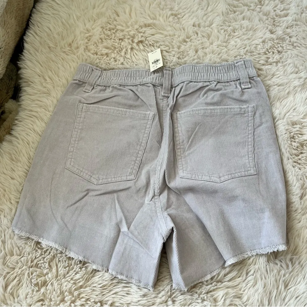 Aerie Light Grey Corduroy Shorts Raw Fray Hem Size XSmall Cotton Blend Pockets - Image 3
