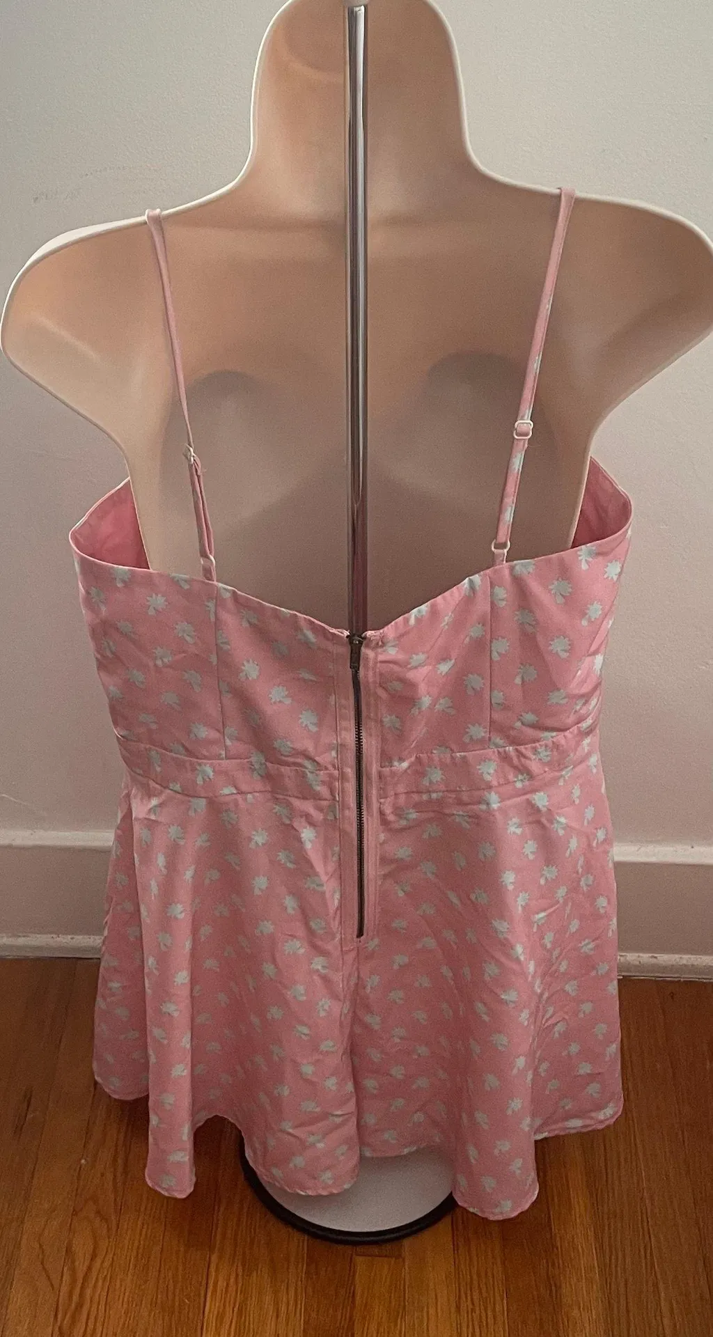 NWT  Barbiecore Pink with White Polka Dots Romper, size 10 - Image 11