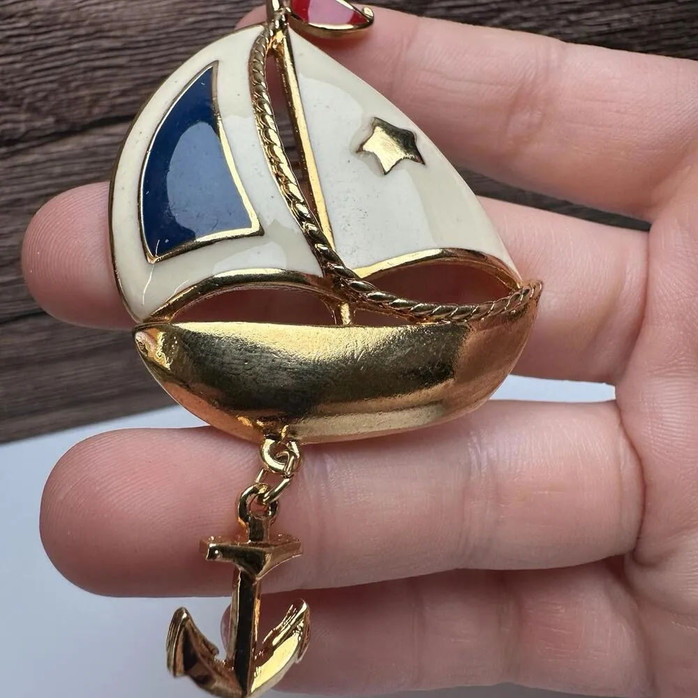 Avon Sailboat Boat Ship Nautical Brooch Pin Enamel & Gold Tone Signed - Image 10