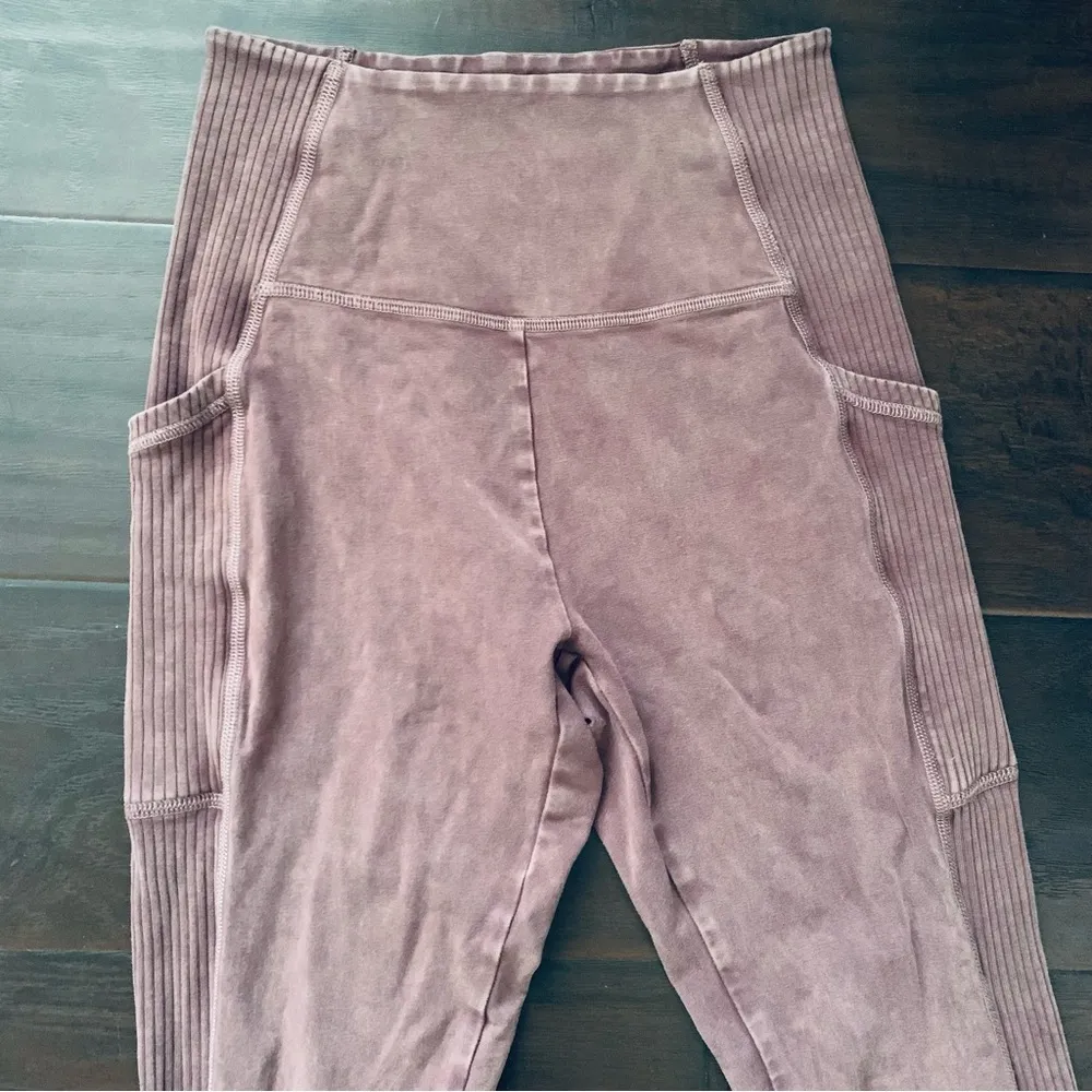 aerie Offline Free People Inspired Acid-Washed Rusty Pink Leggings | Size: S - Image 4