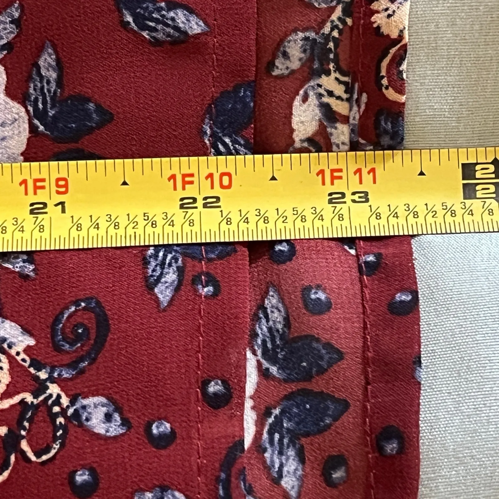 WAYF Women’s Burgundy Red Floral Tie V-Neck Balloon Sleeve Blouse Size XS - Image 7