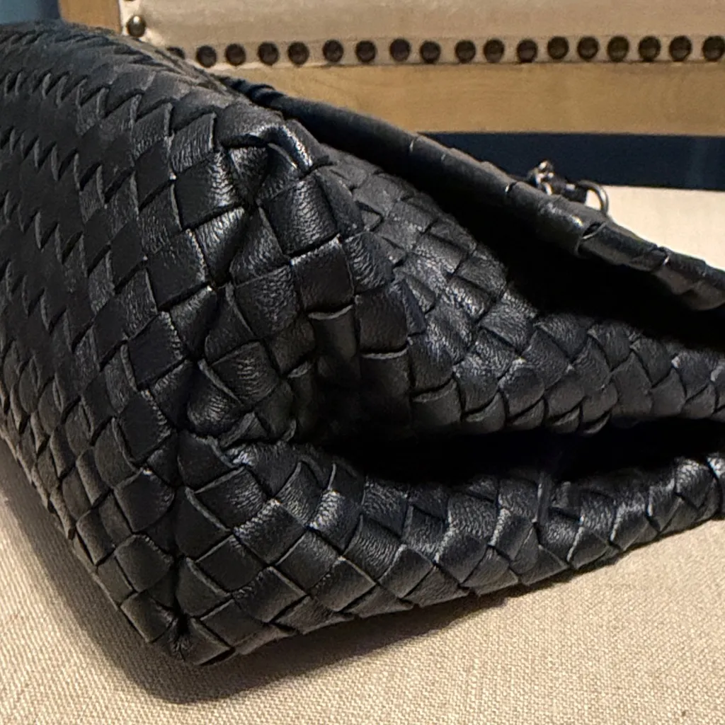 None Black Woven Shoulder Bag - Image 4