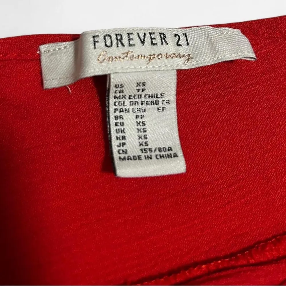 Forever 21 Red Deep V Button Front Crop Top - Size XS - Image 5