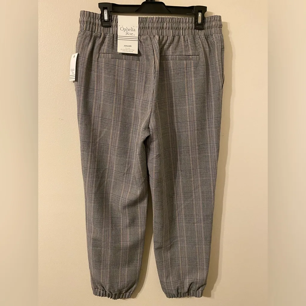 New NWT Ophelia Roe Gray Black Plaid Mid-Rise Jogger‎ Size Medium - Image 2