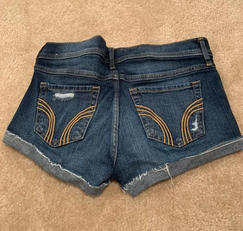 Hollister Short-Shorts - Image 2