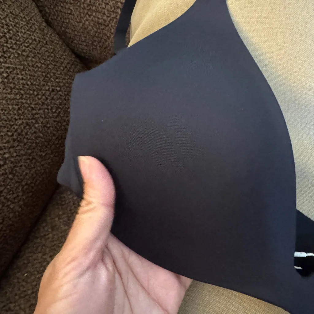 SKIMS Wireless  super push up - Image 6