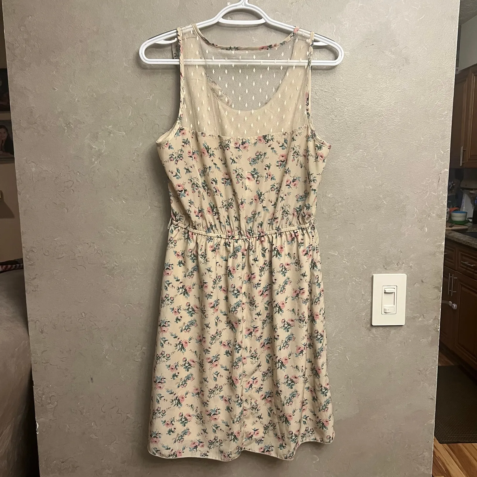 NWT Maurices Lightweight Mesh Back Ruffle Dress Medium Floral Ivory Pink - Image 15