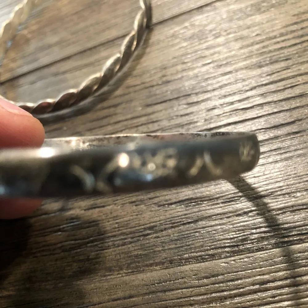 4 Bangle Bracelets - Image 3