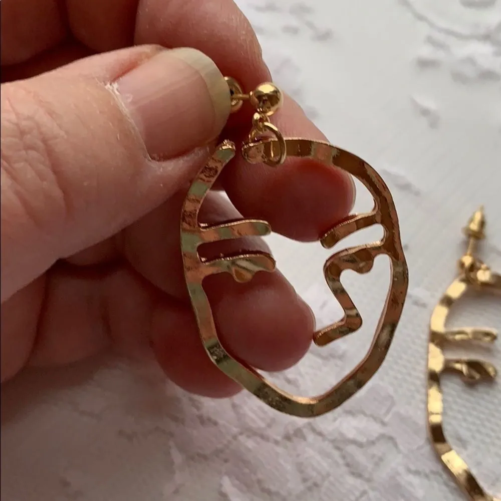 MooKoo Abstract Art Face Earrings Gold - Image 3