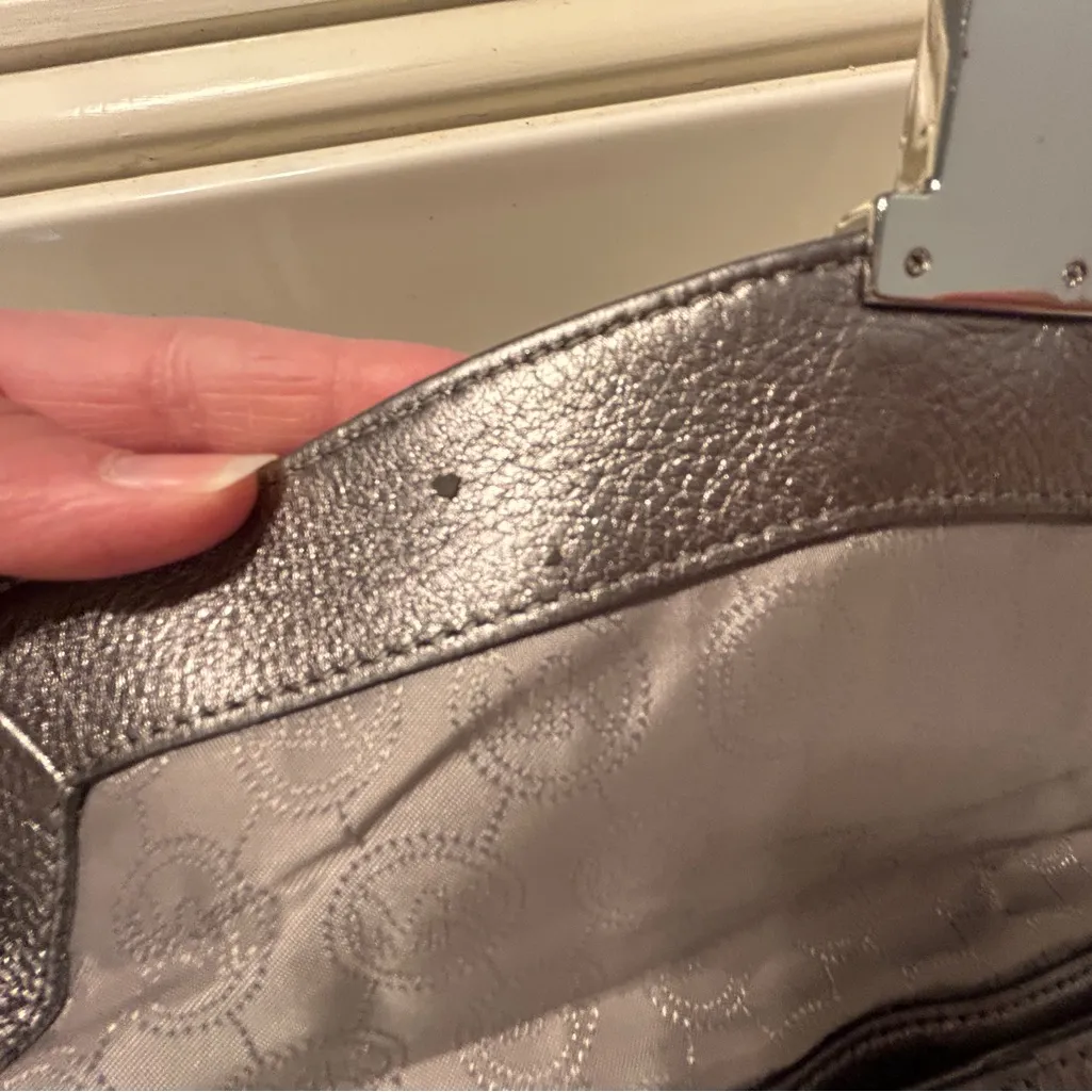 Michael Kors Silver Chain Convertible Crossbody/Clutch - Image 10