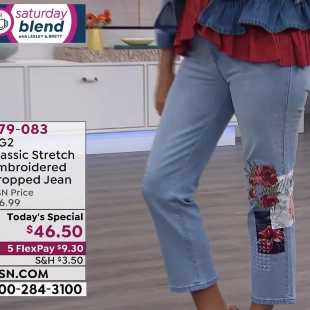 DG2 Diane Gilman Cropped Chambray Jeans Stretch Embroidered Light Wash Size 10 Blue - Image 14