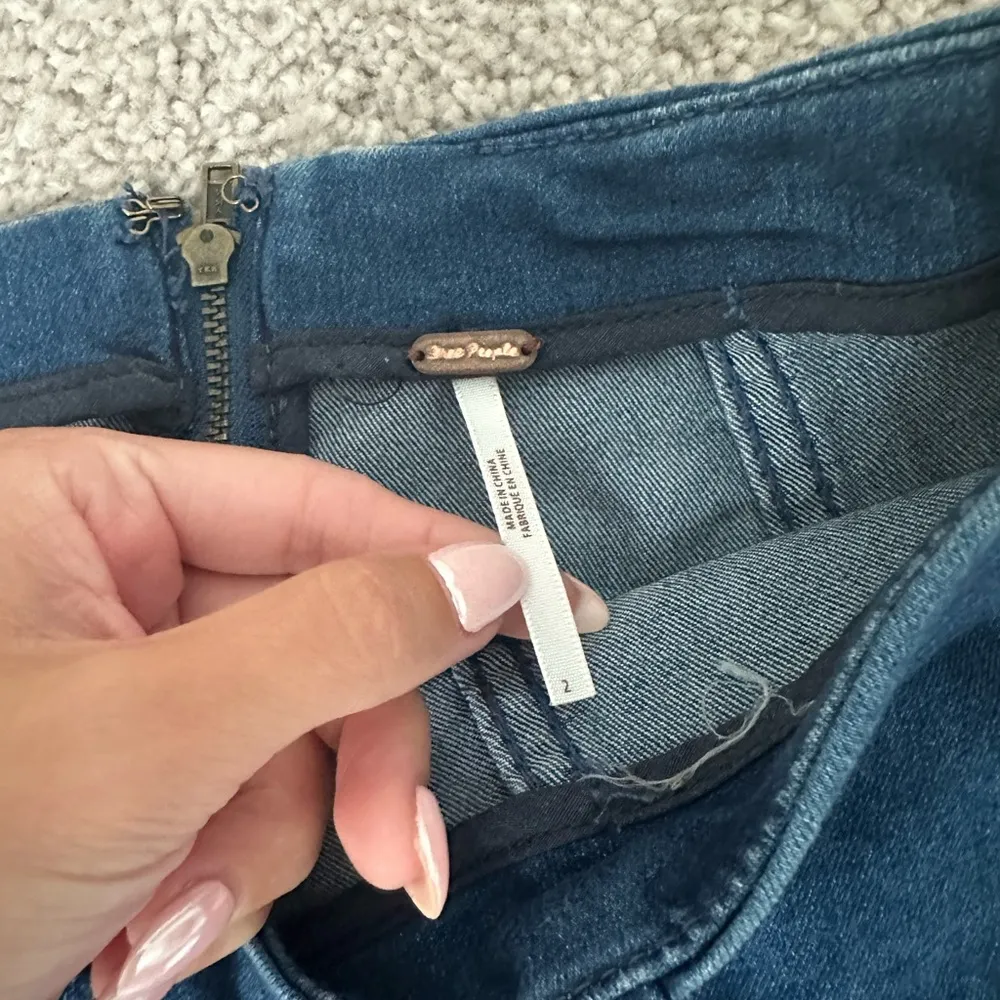 Free people modern femme denim bodycon mini skirt - Image 3