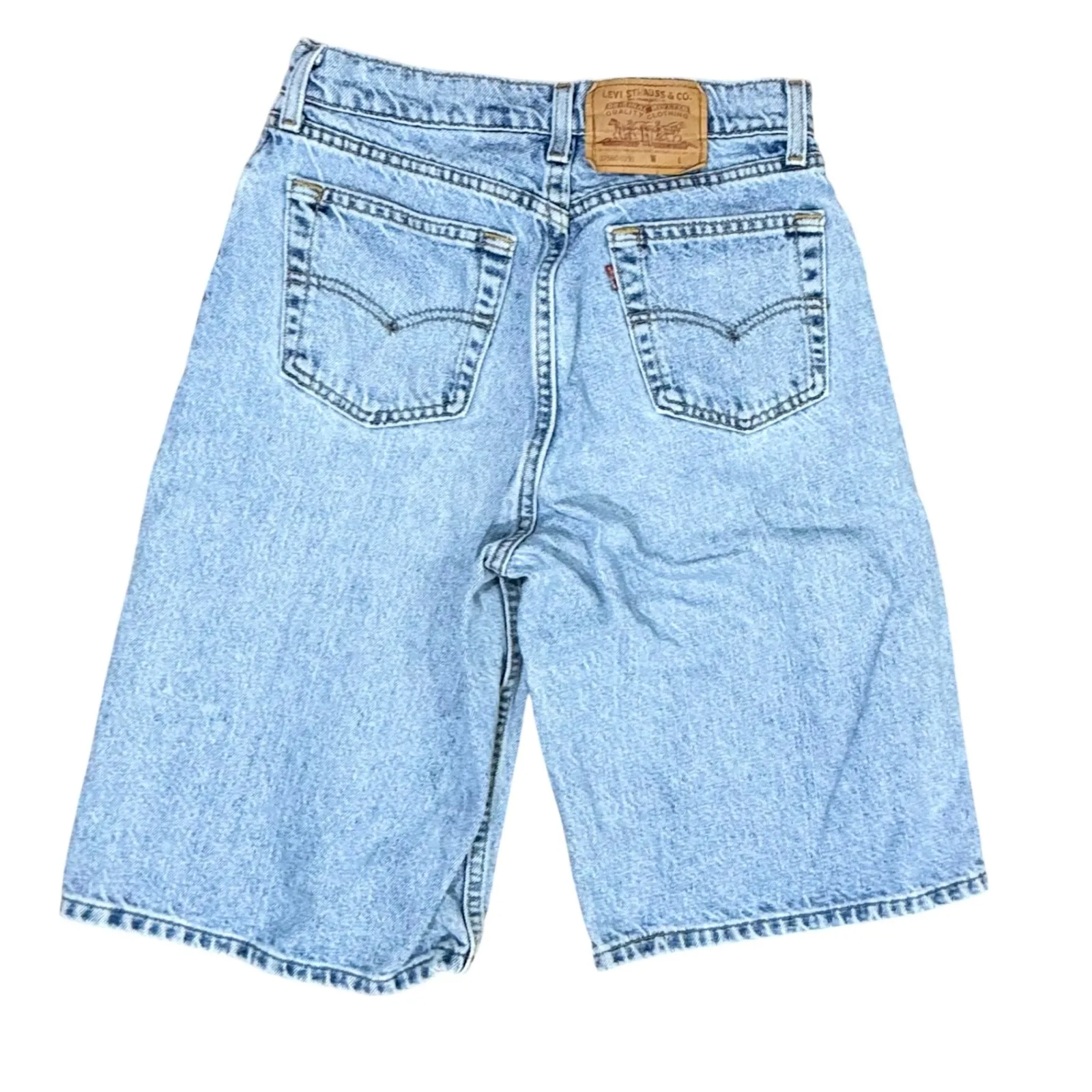 Levi Strauss 550 women's Denim Shorts Dad Jorts Distressed Size 7 (30 W 11.5 L) - Image 2