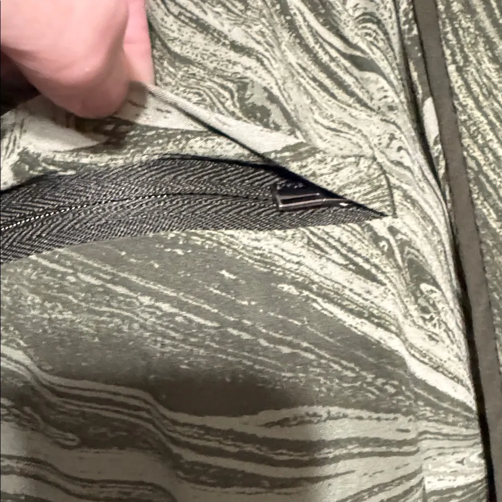 Athleta Olive Patterned Joggers - Image 8