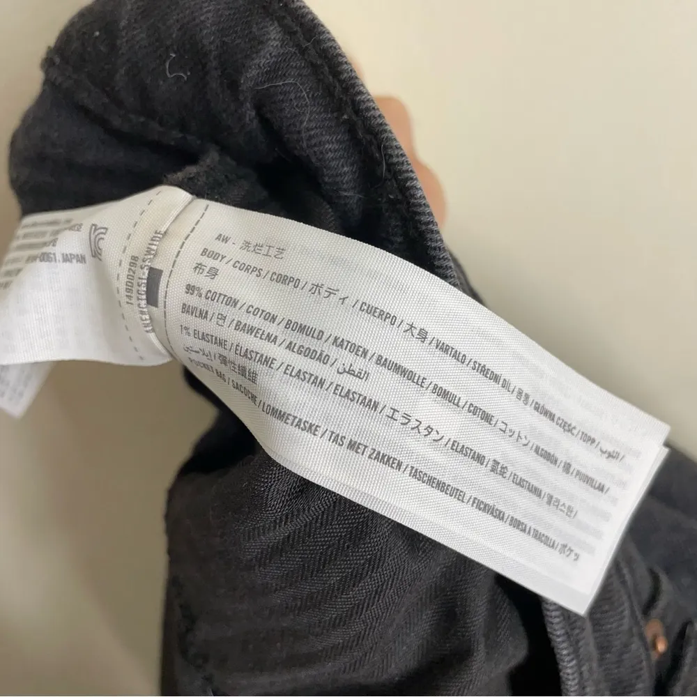 Abercrombie Curve Love High Rise Mom Short size 35 black frayed raw hem - Image 12