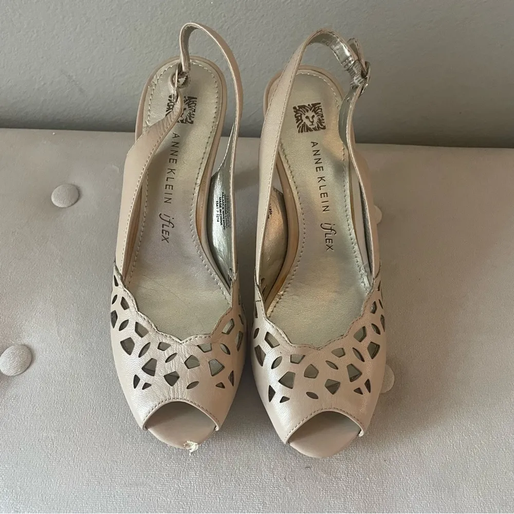 Anne Klein Women's Peep Toe Slingback Heels - Cream Beige Lace Ankle Platform 7 - Image 3