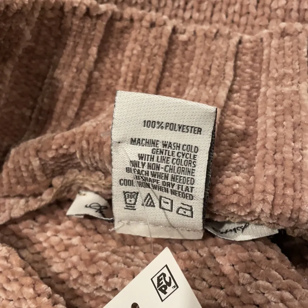 American Rag NWT  CIE Beige/Brown Super Soft Sweater Size Medium - Image 8