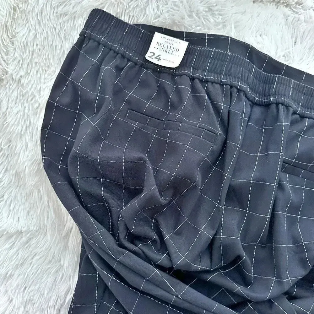 LANE BRYANT | Plus Perfect Drape Relaxed Ankle Pant Navy Windowpane Plaid | 26 - Image 6