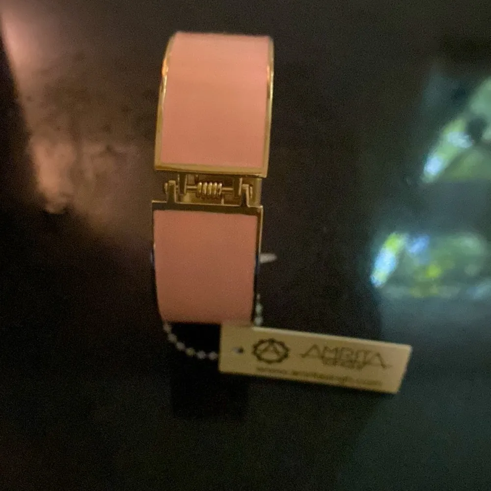 Amrita Singh Peach enamel hinged closure bangle bracelet. 3” by 1” .NWT. - Image 5