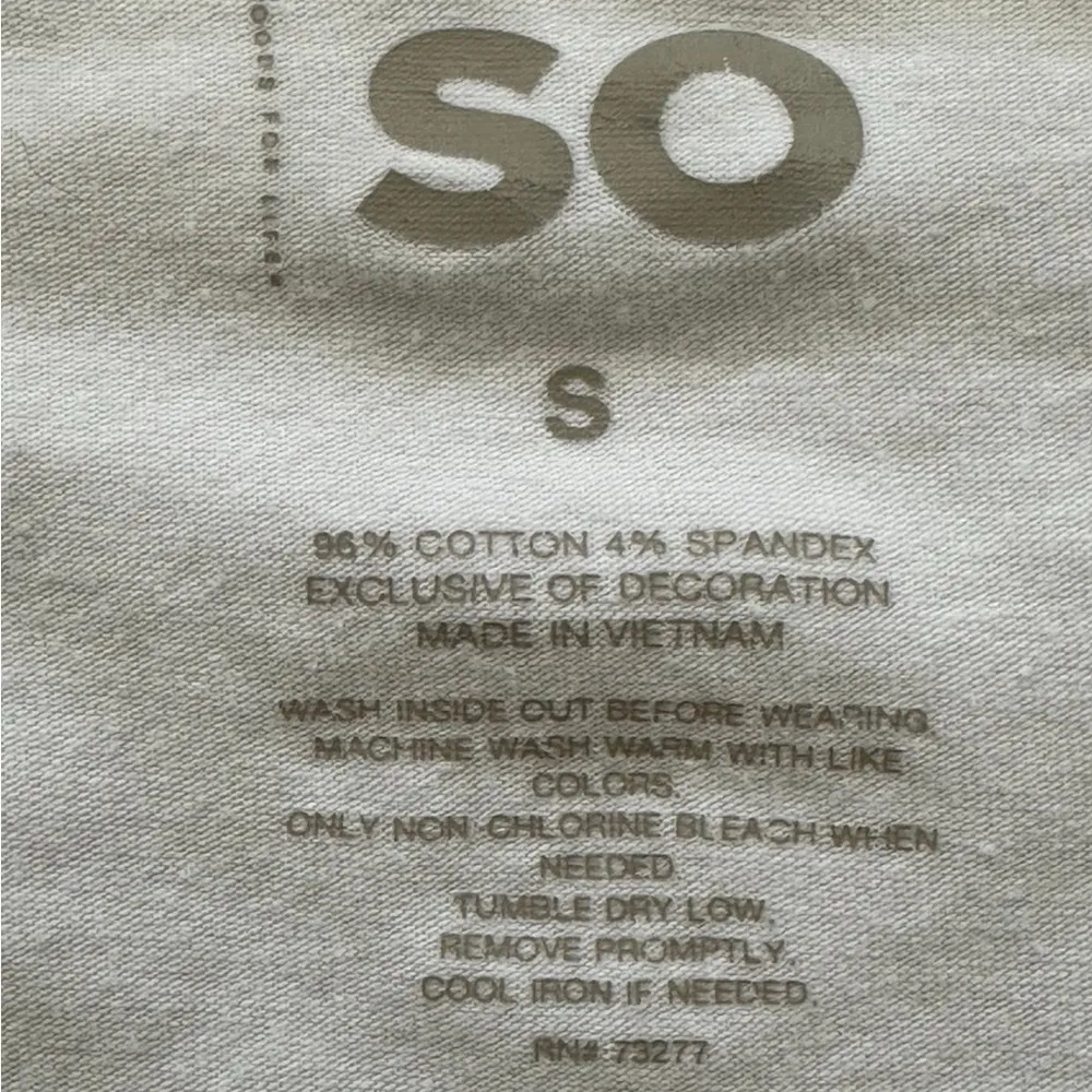 SO White Small V Neck Cropped Short Sleeve Top Juniors - Image 5