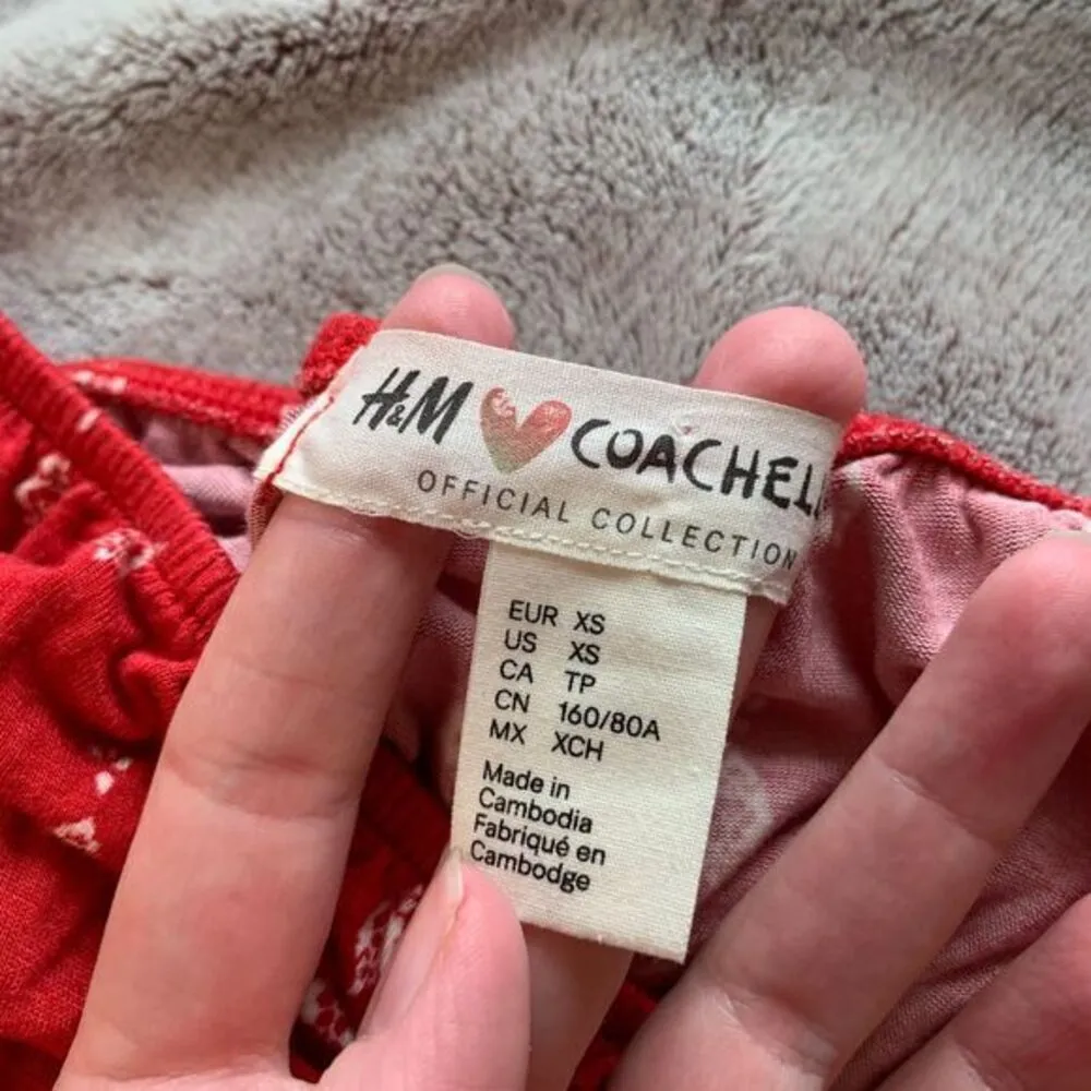 H&M x Coachella Top Women's Size XS Red Off Shoulder Cropped Western Boho Ruffle - Image 6