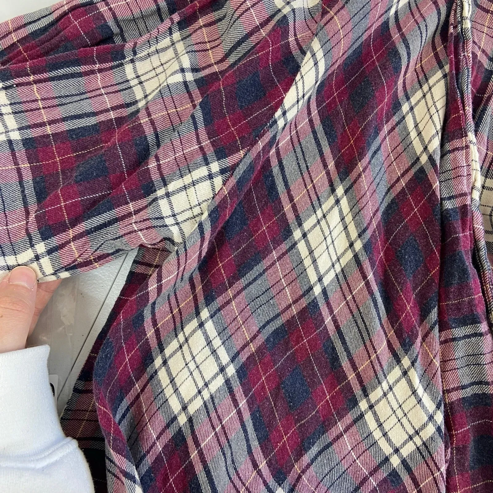 En Creme women's red blue plaid fringe tassel open front flannel cardigan‎ shirt - Image 9