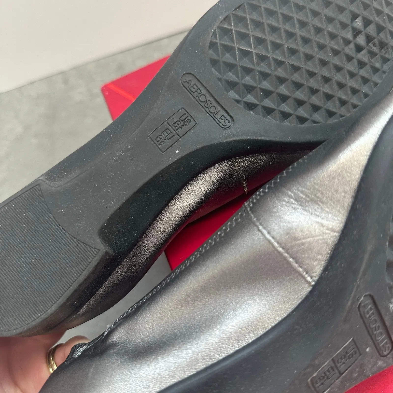 Aerosoles  Beckon Silver Leather Quilted Toe Flats Size 8.5 - Image 5