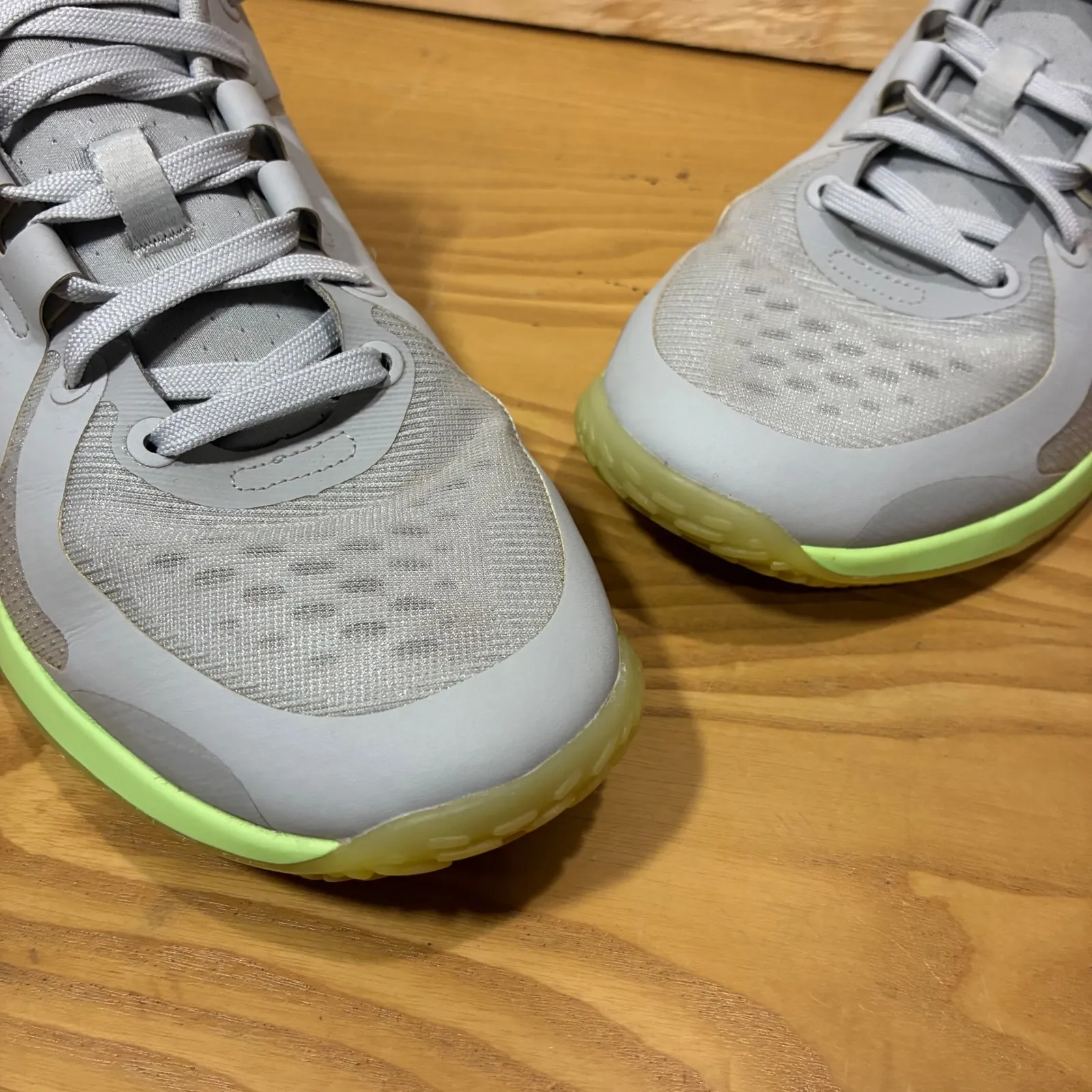 Lululemon W Strongfeel Trainers Grey Neon Running Shoes Sneakers Women's 9 FLAW - Image 6