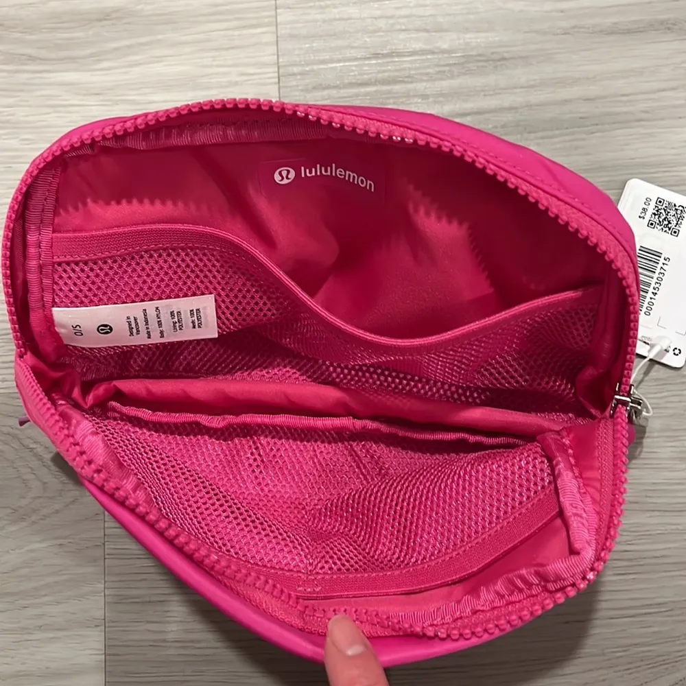 Lululemon pink every where belt bag silver hardware - Image 3