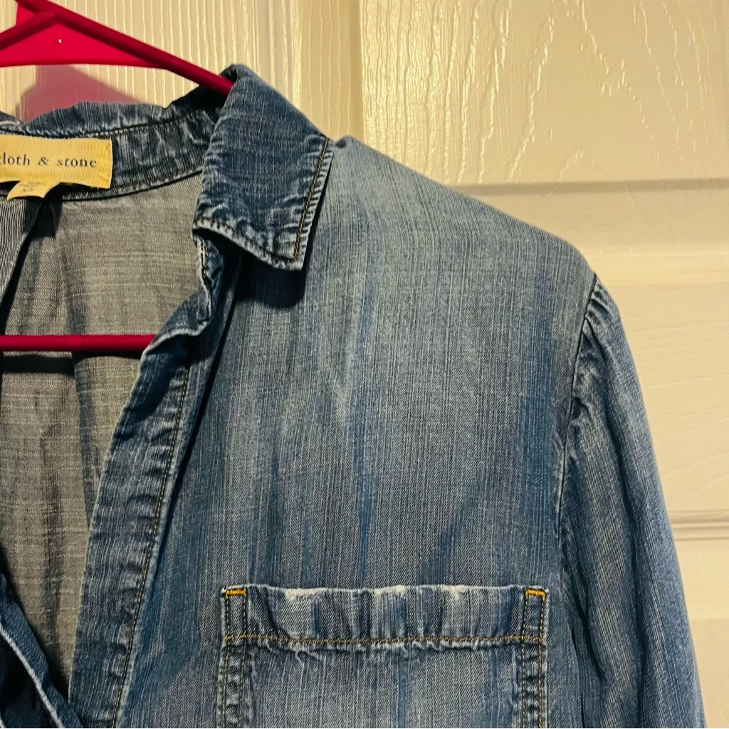 Cloth & Stone Frayed Hem Denim Shirt Hi Lo Lyocell Shirt Raw Hem XS-S - Image 5