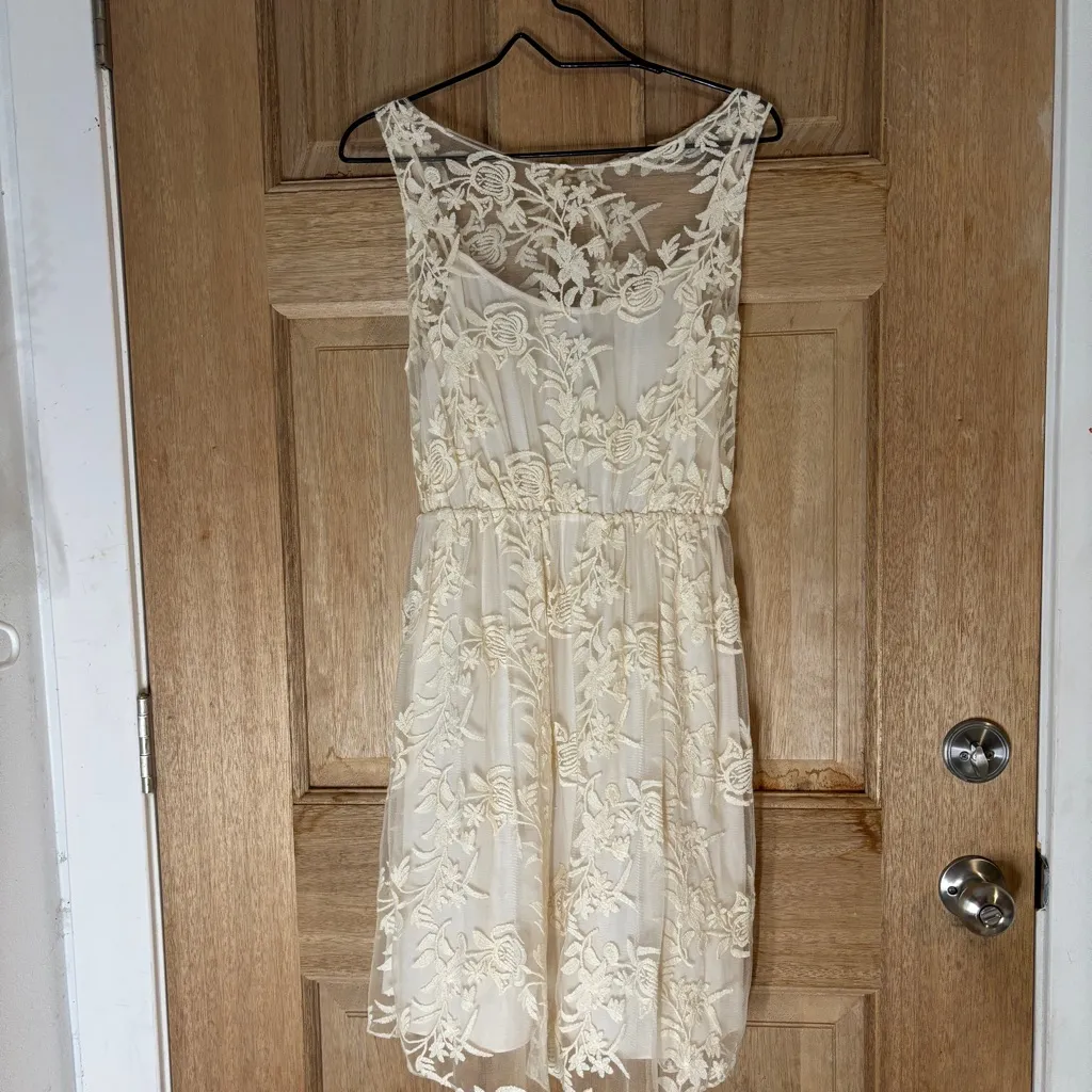 Alice + Olivia women’s‎ Darcy Lace cream Dress bridesmaids size S - Image 2
