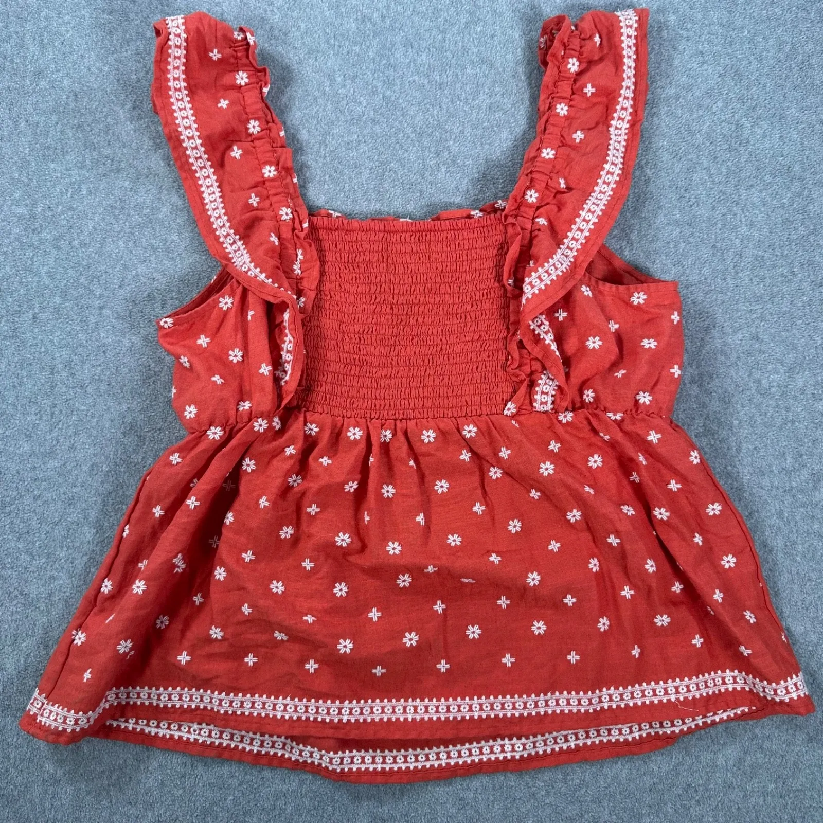 Old Navy Embroidered Ruffle Swing Blouse Womens Large Coral White Floral Smocked - Image 7