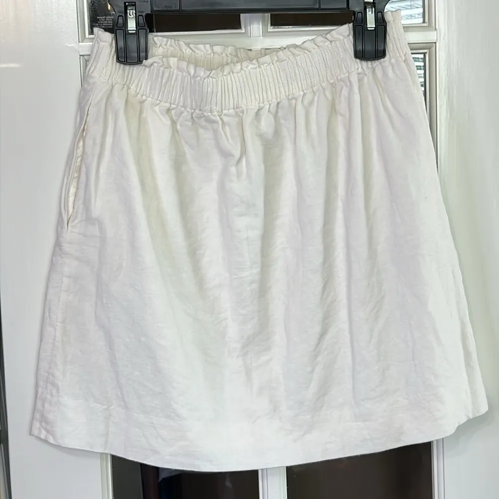 J CREW Linen Blend Paperbag Stretch Waist Mini Skirt Ivory  Size 8 - Image 2