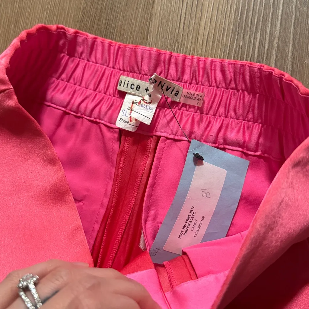NWT ALICE AND OLIVIA JODI FRONT SLIT PANTS IN CANDY PINK - Image 5