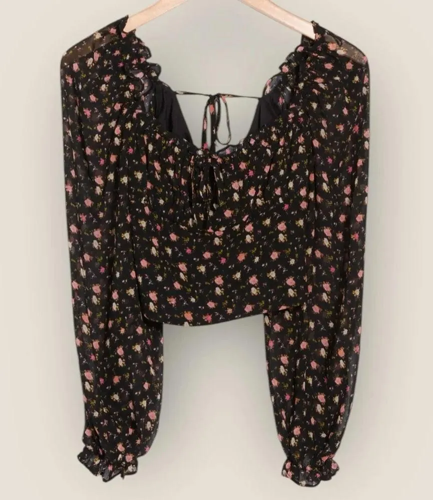 WAYF | NWT Ditsy Long Sleeve Crop Top | Size M | Black Floral - Image 3