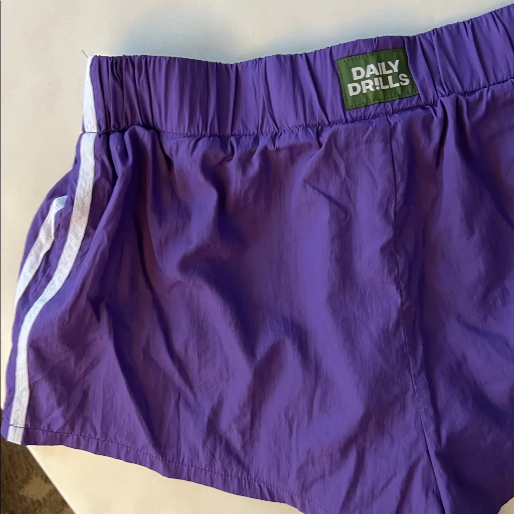 DAILY DRILLS SUPER BOUNCE SIDE STRIPE SHORTS IN PURPLE XL $64 - Image 4