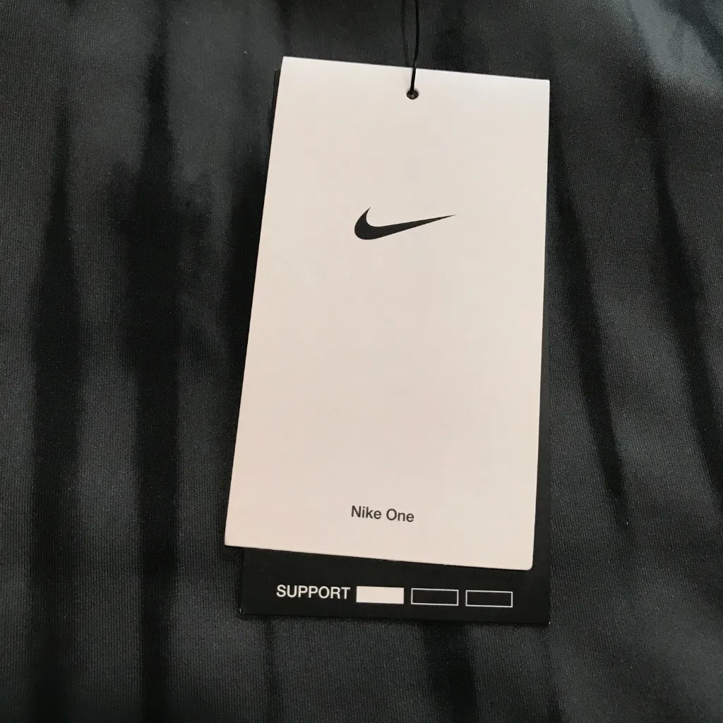 Nike Women's One Light-Support Longline Sports Bra in Anthracite size XS NWT - Image 7