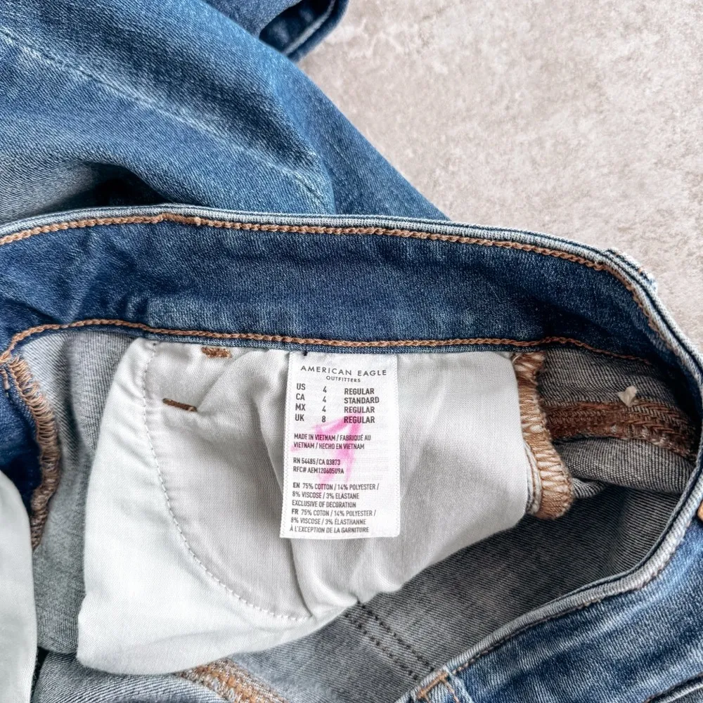 American Eagle Medium Wash Next Level Stretch Jegging Size 4 - Image 7